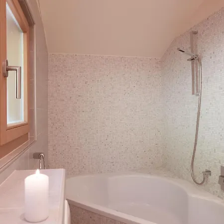 Domino By Interhome 샬레 케쉐시레